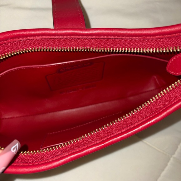 The Coach Originals Hamptons 2005 Glovetanned Crescent Hobo Bag - Picture 8 of 9